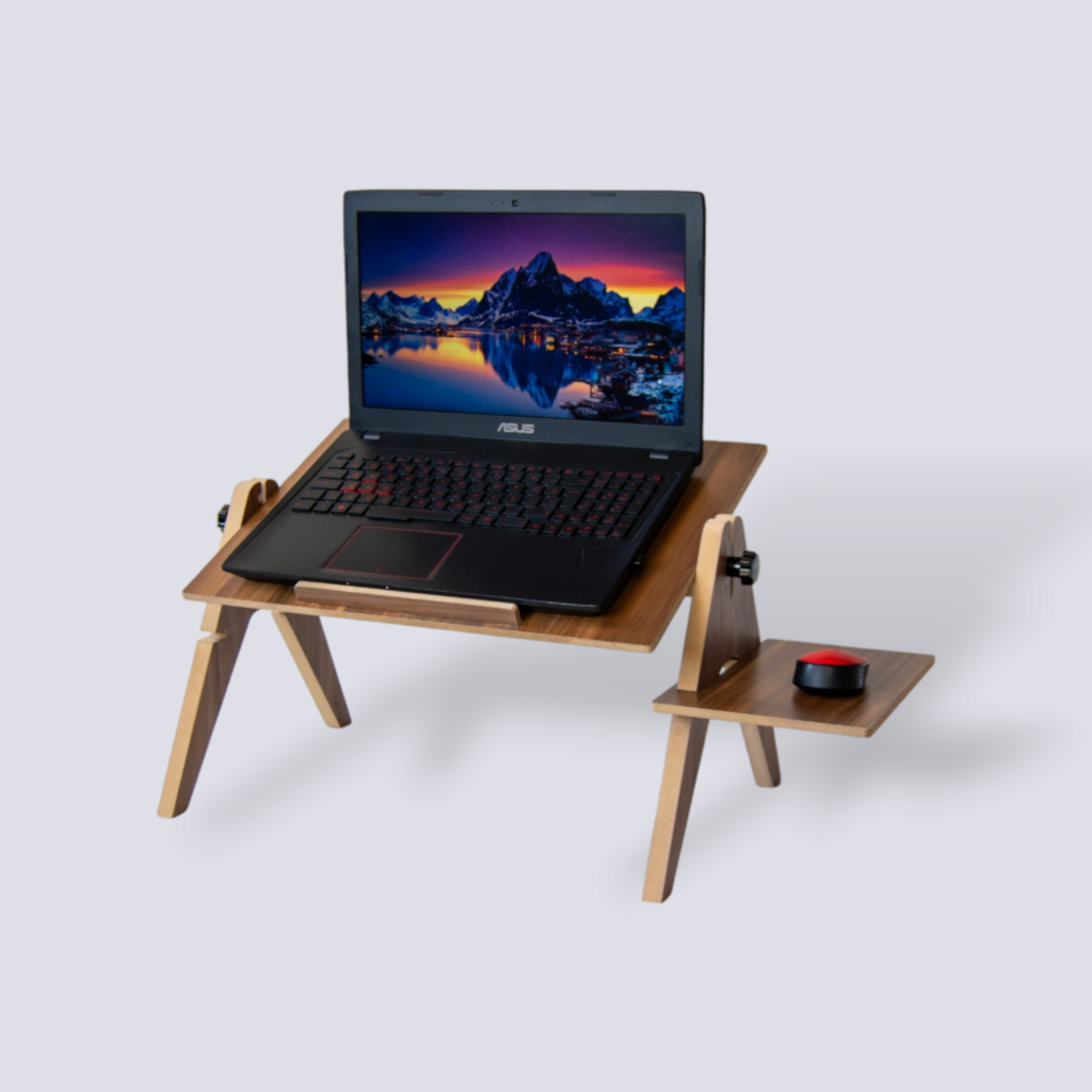 UGLİ_360_On_Laptop